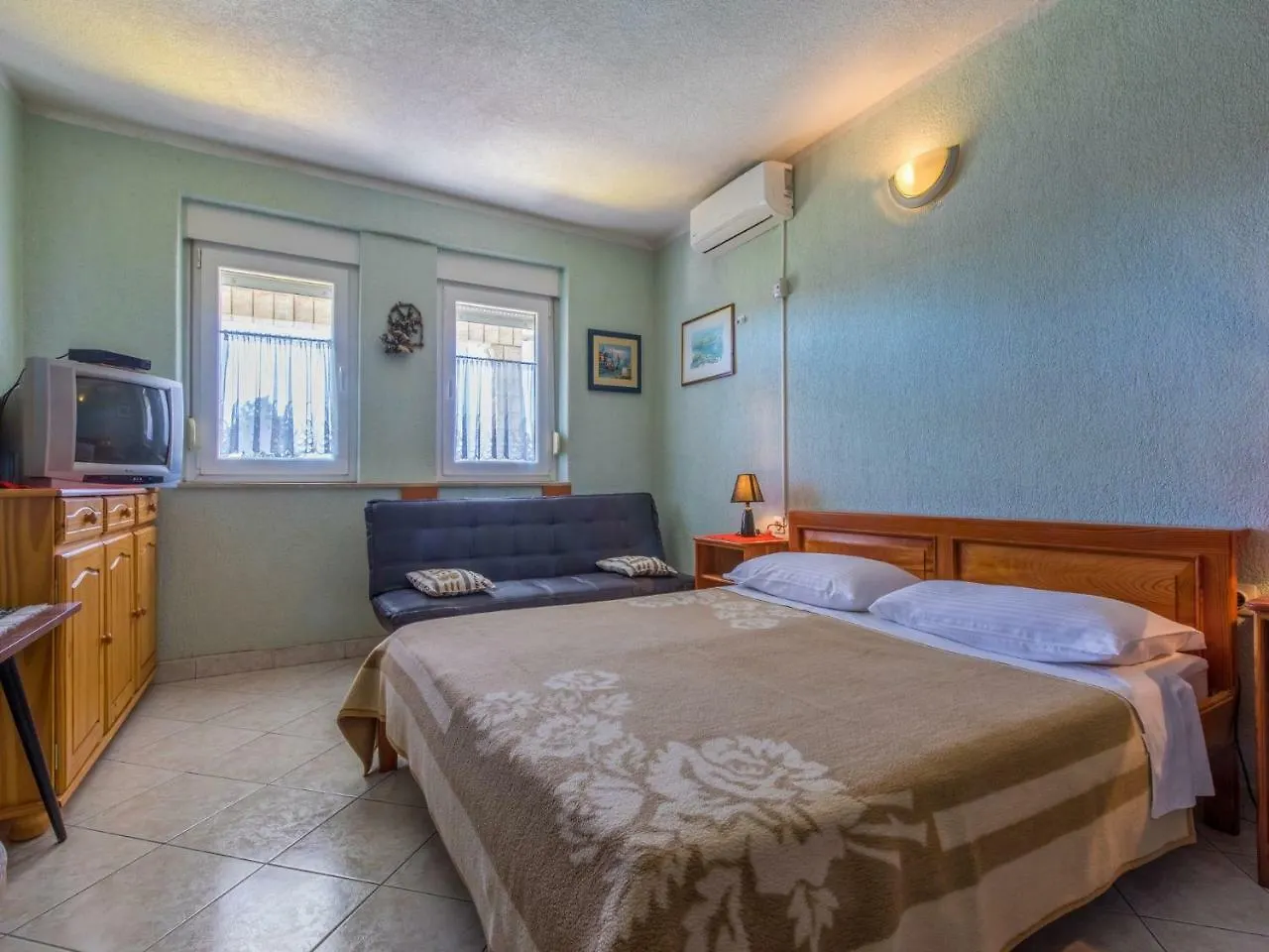 Apartments Elena Crikvenica